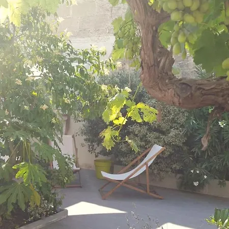 La Halte Montaigne Bed & Breakfast
