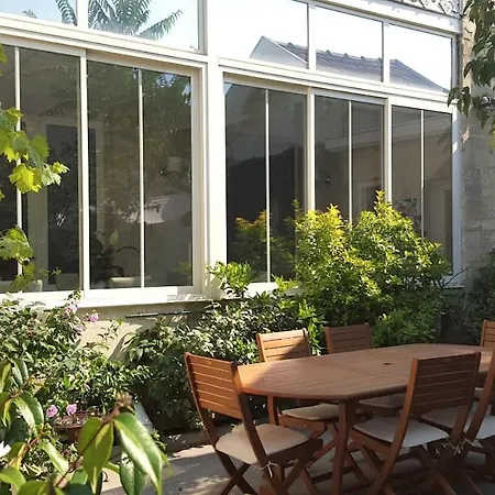 La Halte Montaigne Bed & Breakfast